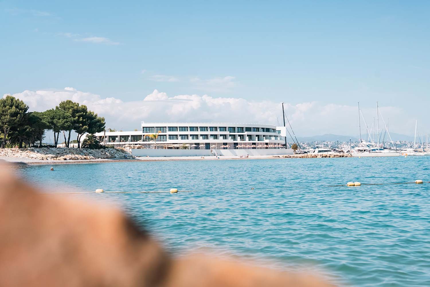 A RIVIERA OBSERVATORY WHERE THE HORIZON TAKES OVER 3